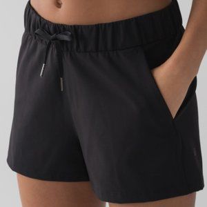 Lululemon On The Fly Short